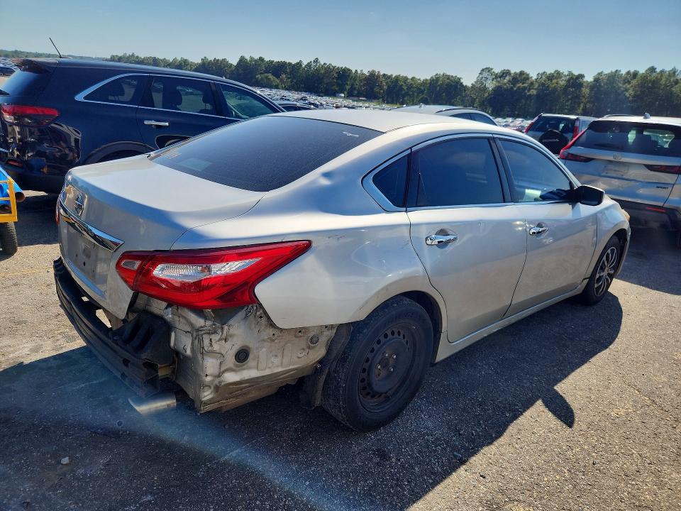 Photo 3 from auction – 2017 NISSAN ALTIMA with VIN 1N4AL3AP4HN366959