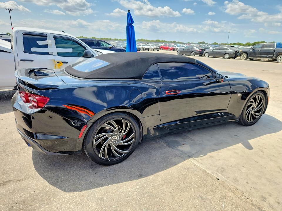Photo 3 from auction – 2019 CHEVROLET CAMARO with VIN 1G1FB3DS2K0123067