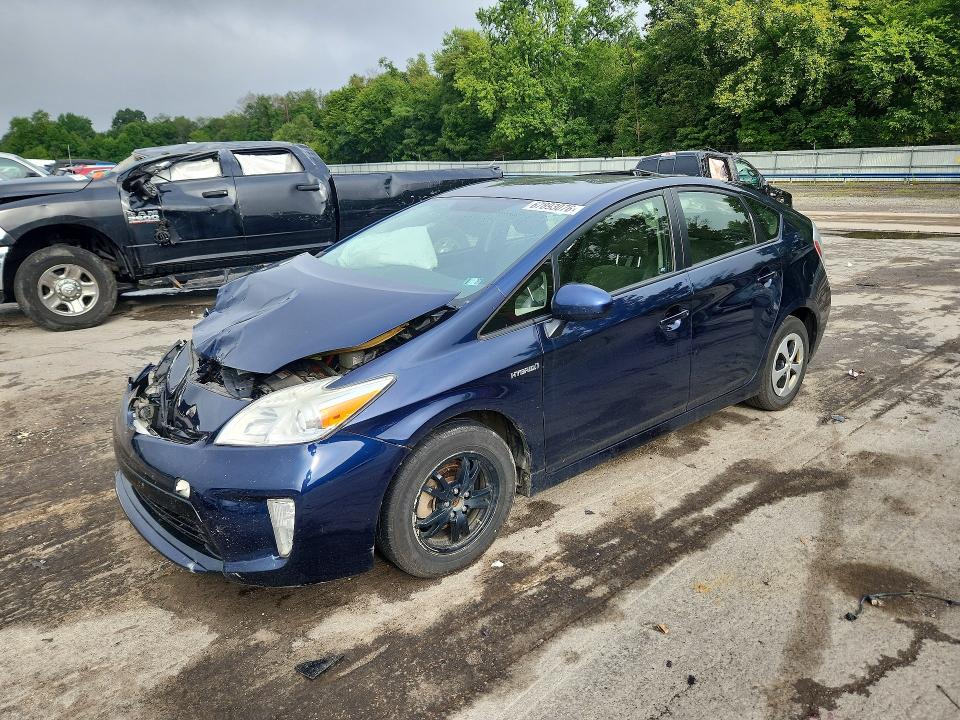 2015 TOYOTA PRIUS - Търг №67893076