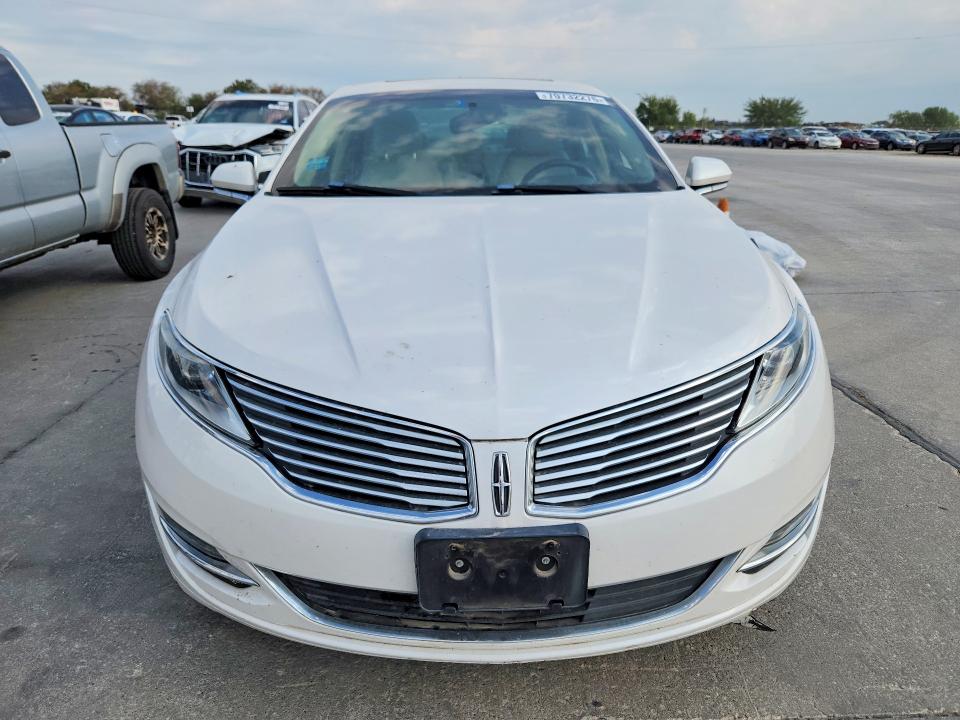 Снимка 5 от търг – 2016 LINCOLN MKZ с VIN 3LN6L2LUXGR618122