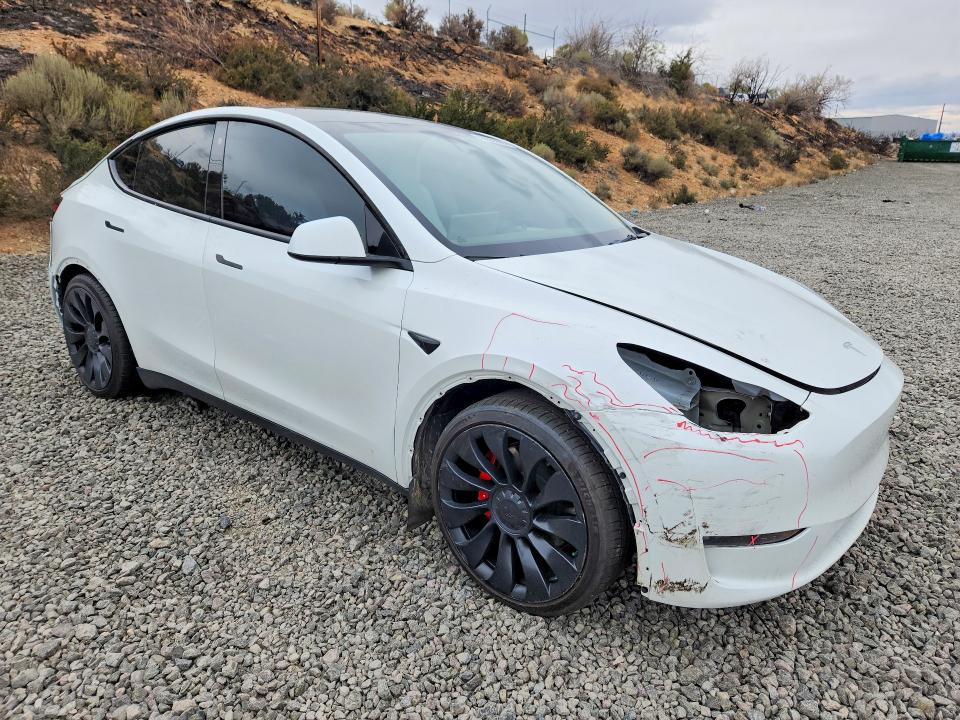 Photo 4 from auction – 2023 TESLA MODEL Y with VIN 7SAYGDEF4PF690045
