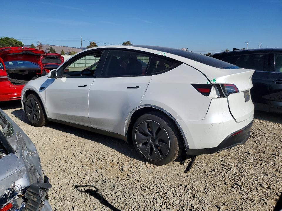Фото 2 с аукциона – 2022 TESLA MODEL Y с VIN 7SAYGDEE8NF434026