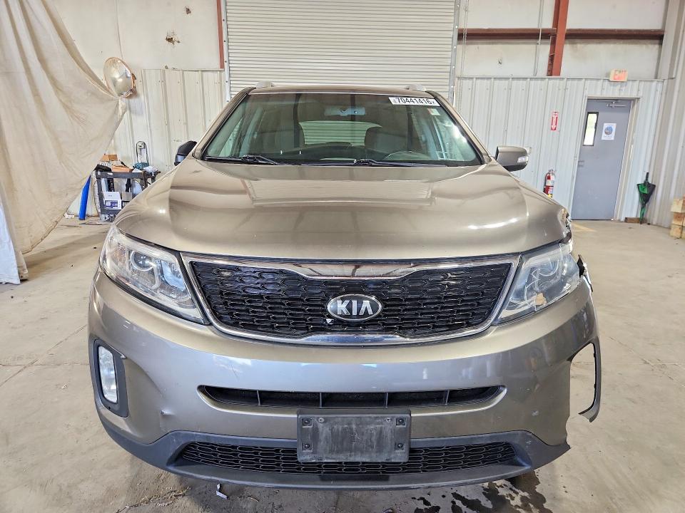 Foto 5 de la subasta – 2015 KIA SORENTO con VIN 5XYKTDA61FG603973