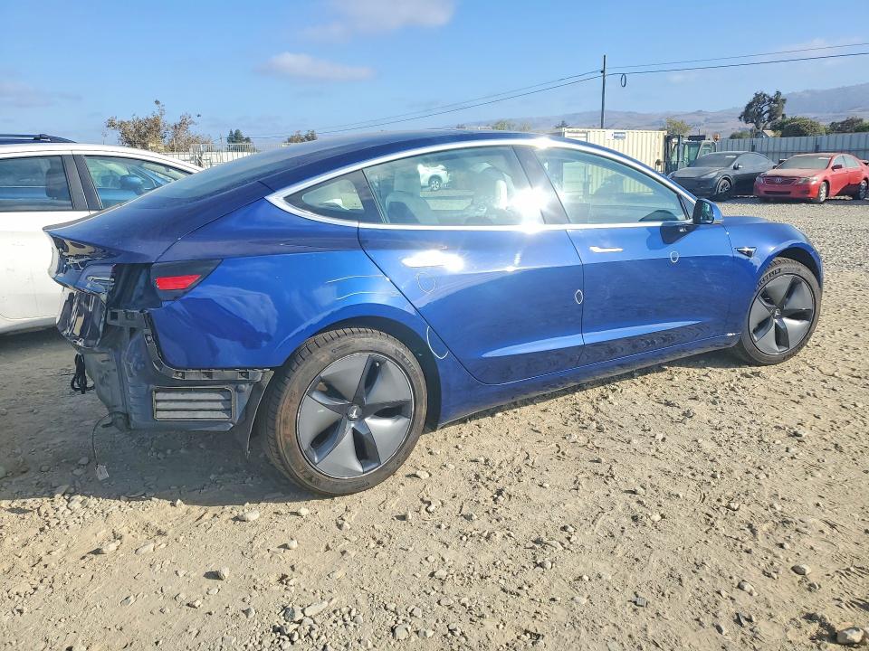 Photo 3 from auction – 2019 TESLA MODEL 3 with VIN 5YJ3E1EA3KF322707