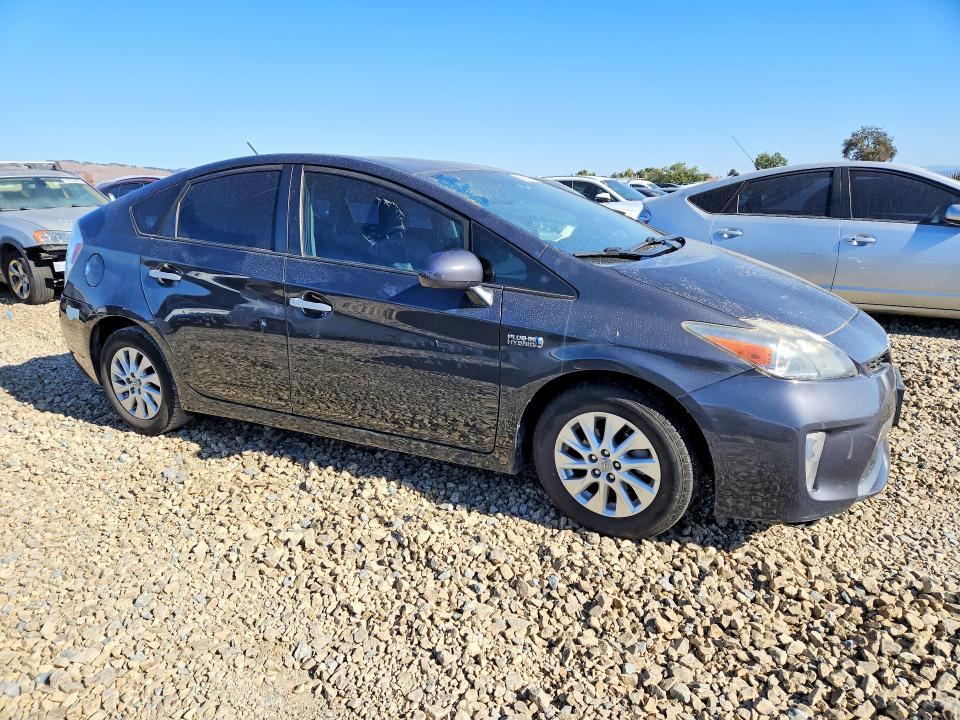 Снимка 4 от търг – 2014 TOYOTA PRIUS PLUG-IN HYBRID с VIN JTDKN3DP8E3056180