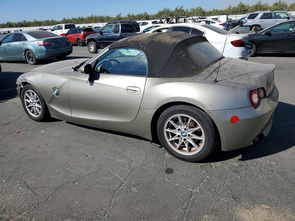 Photo 2 from auction – 2005 BMW Z4 with VIN 4USBT33585LS54774