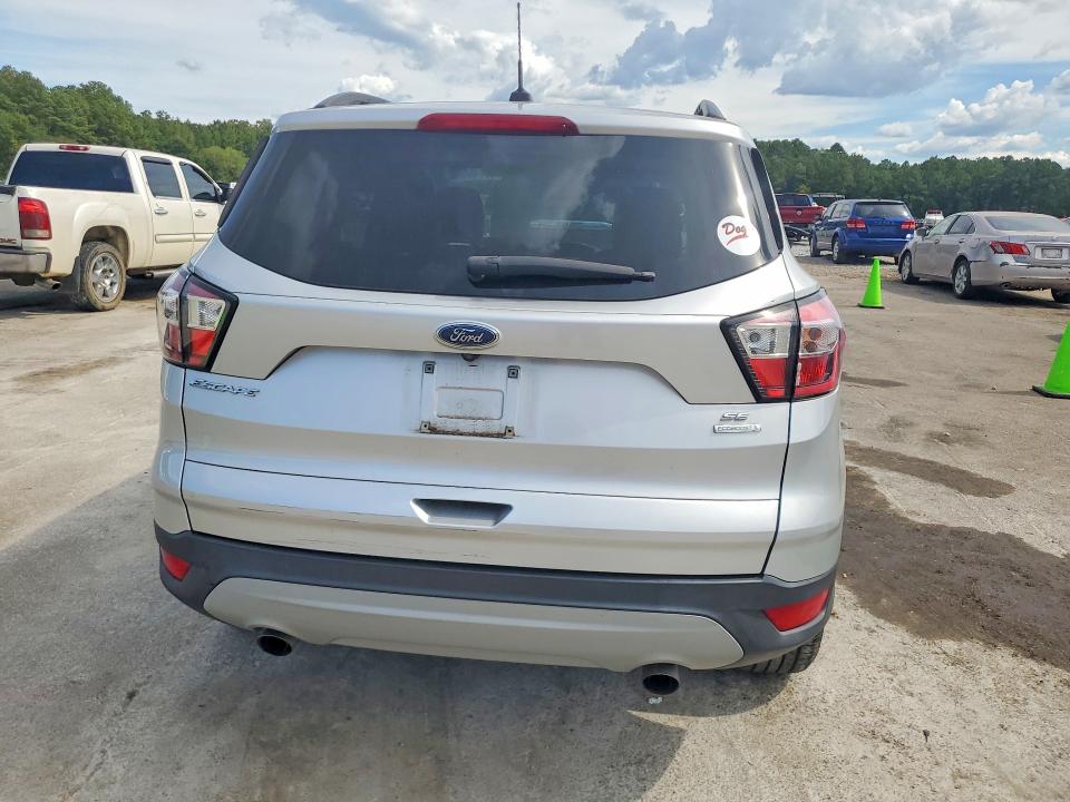 صورة رقم 6 من المزاد - 2018 FORD ESCAPE مع VIN 1FMCU0GD8JUB74916