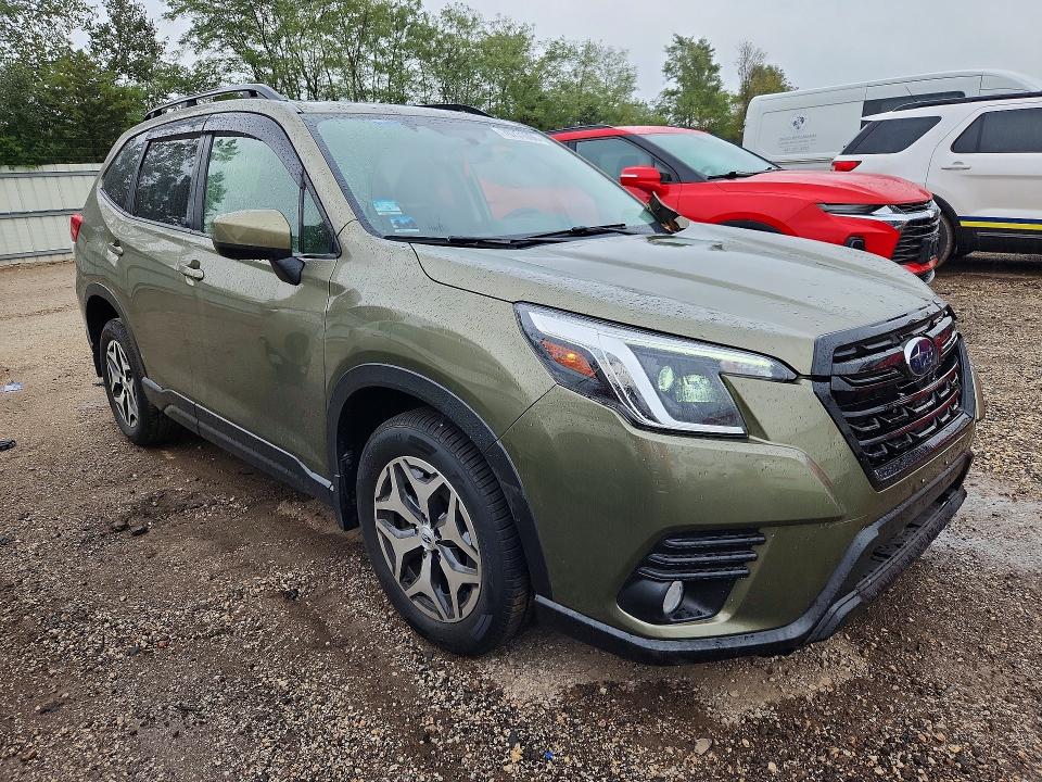 Foto 4 de la subasta – 2022 SUBARU FORESTER con VIN JF2SKAEC8NH482190