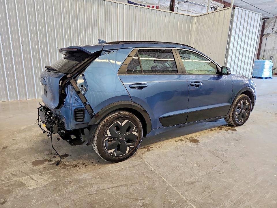 Photo 3 from auction – 2023 KIA NIRO with VIN KNDCR3L13P5045925