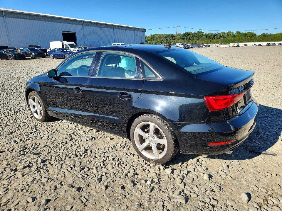 Снимка 2 от търг – 2015 AUDI A3 с VIN WAUBFGFF0F1049226