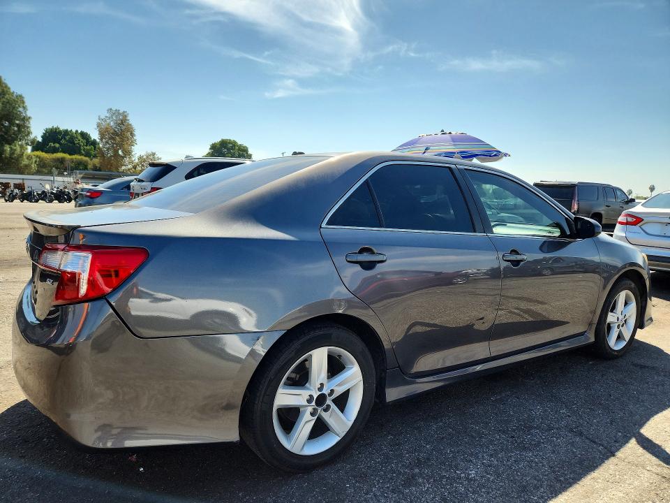 Снимка 3 от търг – 2013 TOYOTA CAMRY с VIN 4T1BF1FK7DU704986