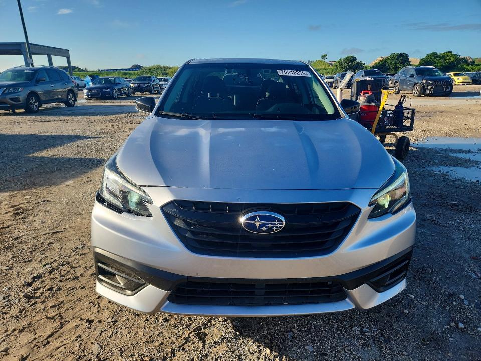 Photo 5 from auction – 2021 SUBARU LEGACY with VIN 4S3BWAH66M3014379