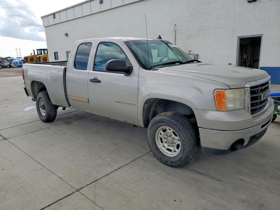 Photo 4 from auction – 2008 GMC SIERRA with VIN 1GTHK29K58E122235
