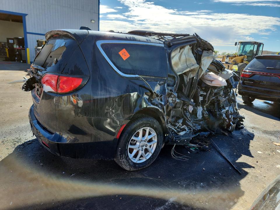 Photo 3 from auction – 2020 CHRYSLER VOYAGER with VIN 2C4RC1DG0LR163916