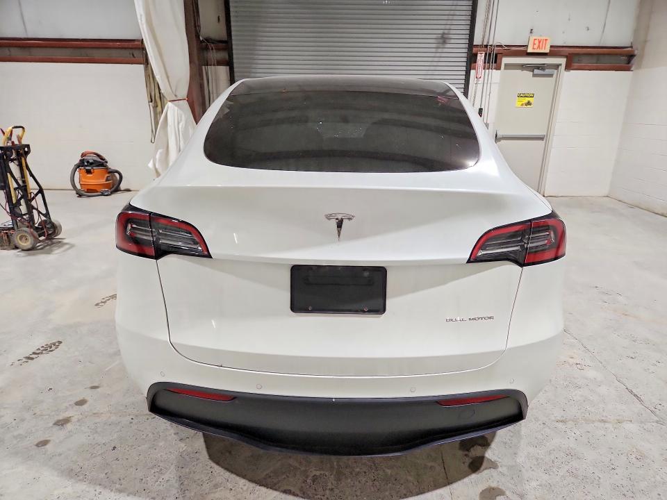 Photo 6 from auction – 2022 TESLA MODEL Y with VIN 7SAYGAEE1NF518882