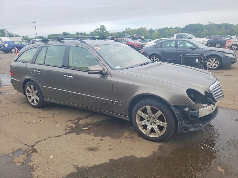 Photo 4 from auction – 2008 MERCEDES-BENZ E with VIN WDBUH87X28B191284