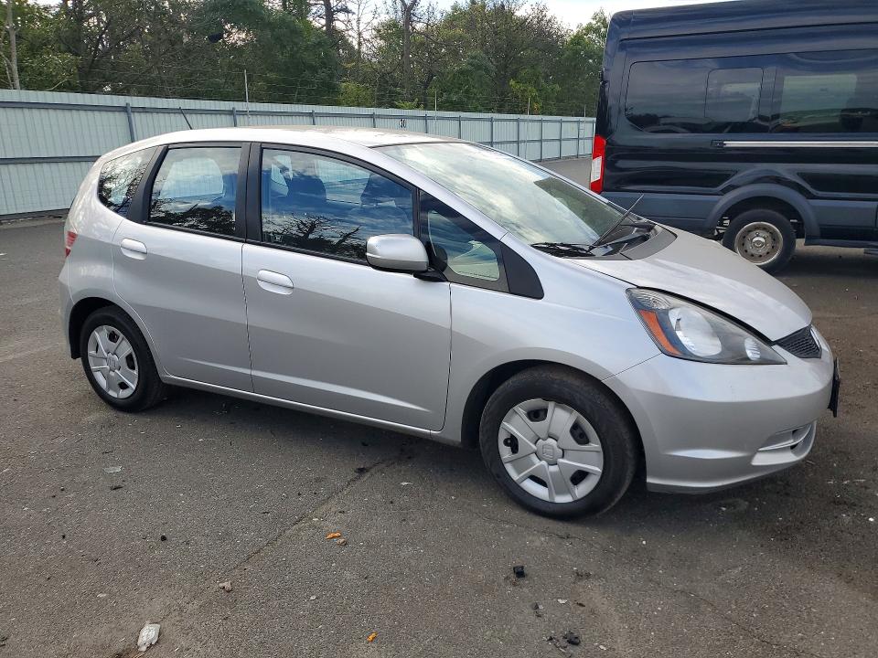 Photo 4 from auction – 2013 HONDA FIT with VIN JHMGE8H3XDC081900