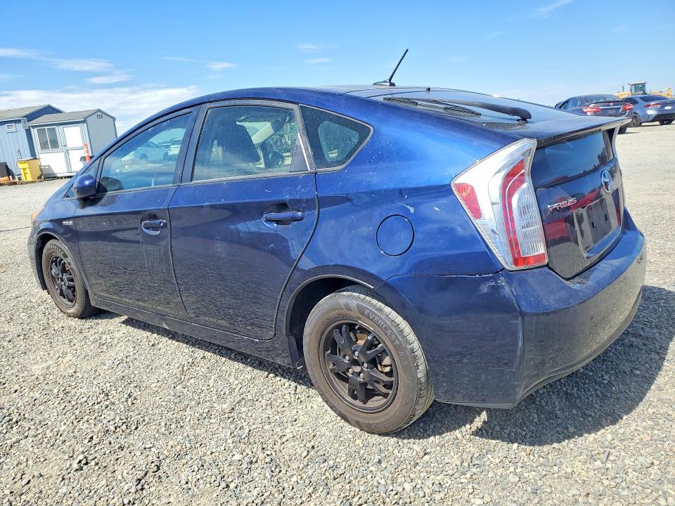 Снимка 2 от търг – 2015 TOYOTA PRIUS с VIN JTDKN3DU9F0472358