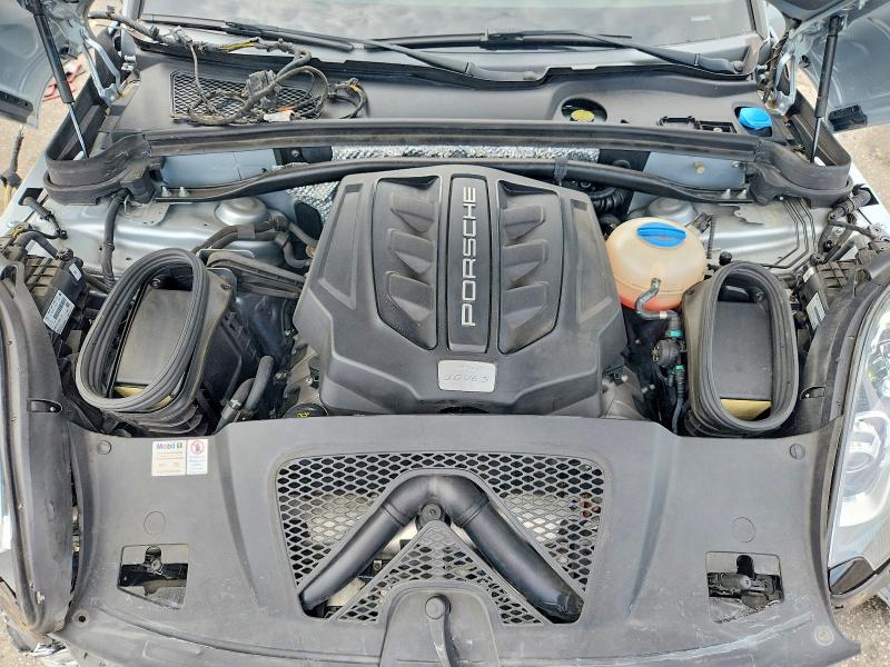 Photo 12 from auction – 2018 PORSCHE MACAN with VIN WP1AB2A52JLB35502