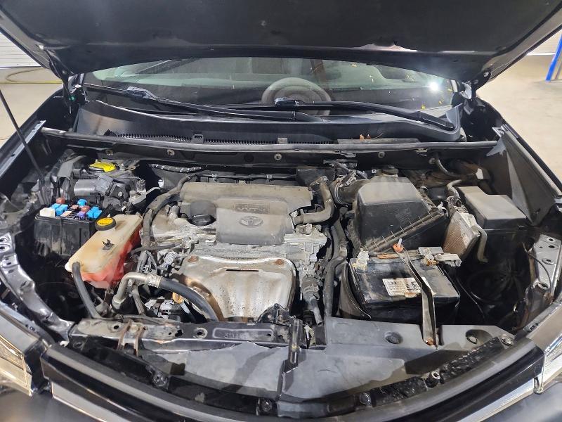 Снимка 12 от търг – 2018 TOYOTA RAV4 с VIN 2T3WFREV7JW424452