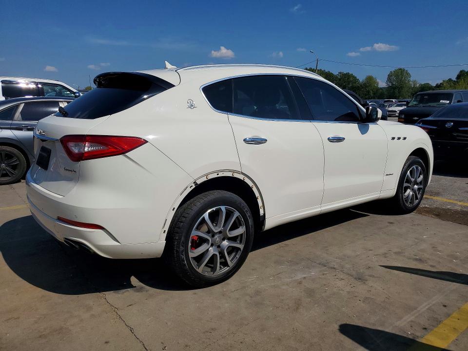 Photo 3 from auction – 2018 MASERATI LEVANTE with VIN ZN661XUL8JX268516