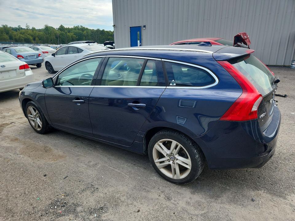 Photo 2 from auction – 2015 VOLVO V60 with VIN YV1612SB8F1190984