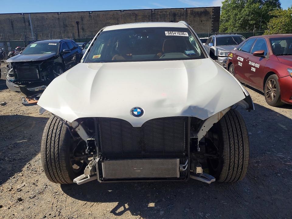 Снимка 5 от търг – 2023 BMW X3 с VIN 5UX53DP05P9P56440