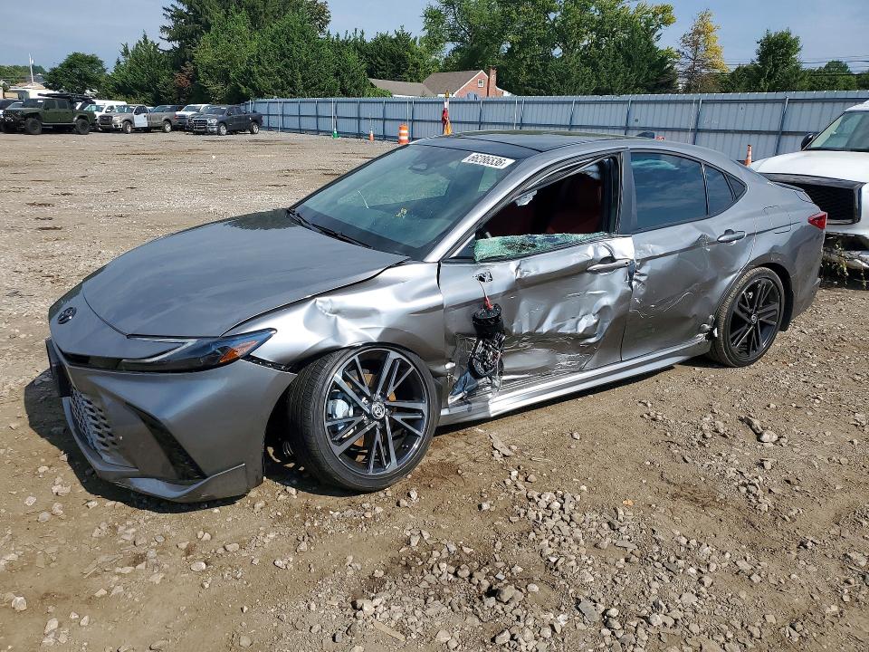 Photo 1 from auction – 2025 TOYOTA CAMRY with VIN 4T1DBADK3SU504613