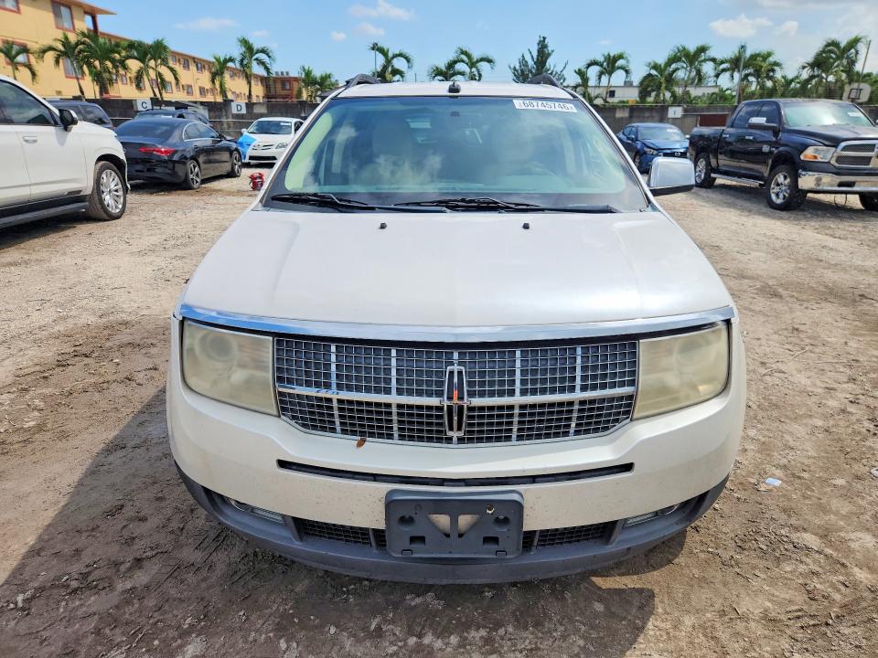 Photo 5 from auction – 2009 LINCOLN MKX with VIN 2LMDU68C39BJ01617