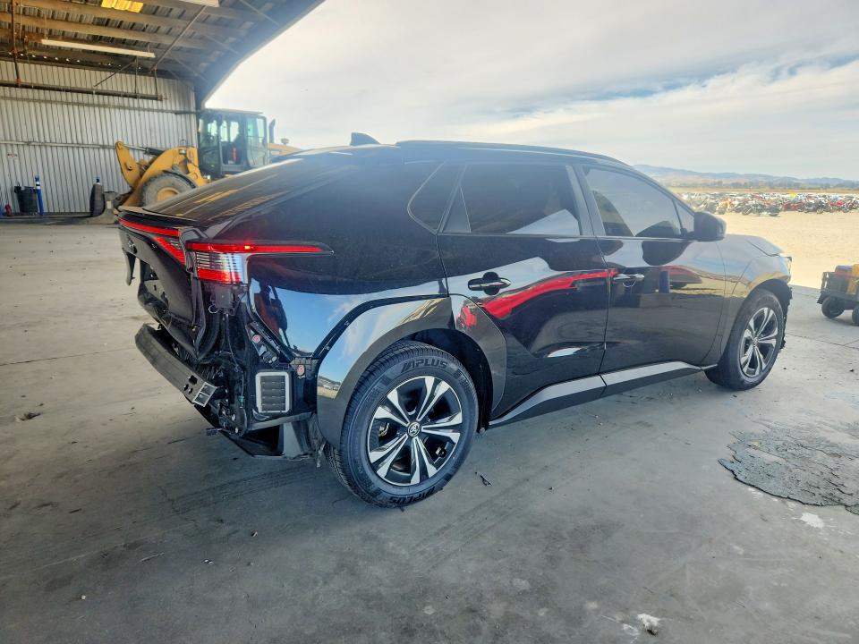 Photo 3 from auction – 2025 TOYOTA BZ4X with VIN JTMAAAAAXSA057270
