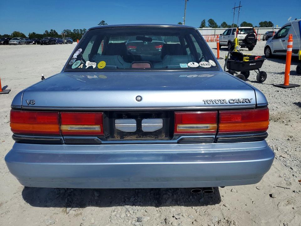 Photo 6 from auction – 1990 TOYOTA CAMRY with VIN 4T1VV22E1LU030080