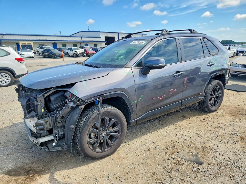 TOYOTA RAV4 2022 with VIN 4T3T6RFV8NU080640 - Photo from auction
