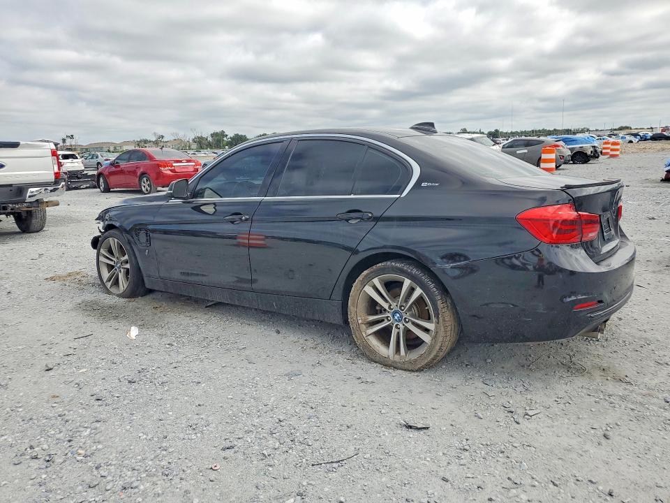 Foto 2 de la subasta – 2018 BMW 330E con VIN WBA8E1C54JA167553