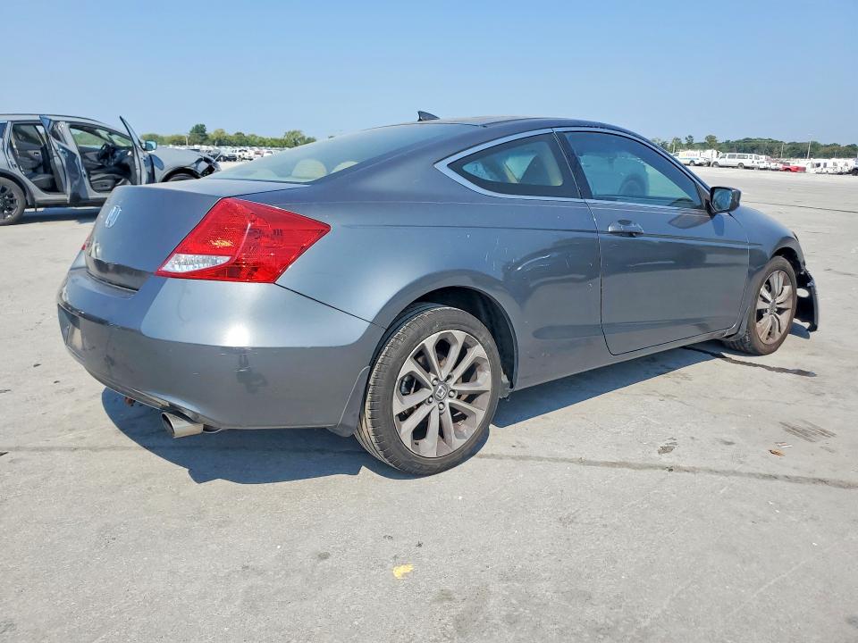 Photo 3 from auction – 2012 HONDA ACCORD with VIN 1HGCS1B39CA020574