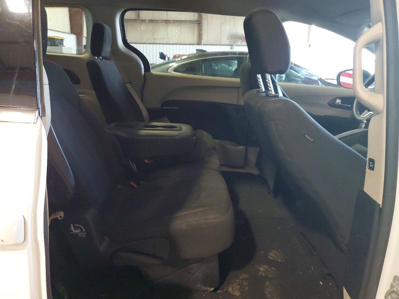 Photo 11 from auction – 2017 CHRYSLER PACIFICA with VIN 2C4RC1DG6HR508213
