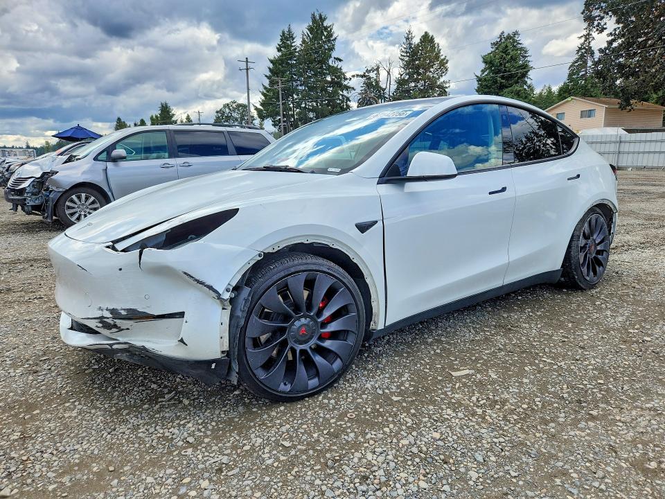 TESLA MODEL Y 2022 z numerem VIN 7SAYGDEF2NF552825 - Zdjęcie z aukcji