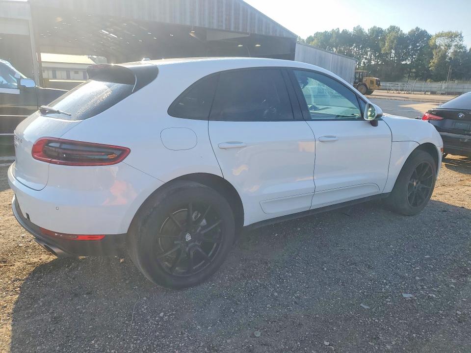 Photo 3 from auction – 2015 PORSCHE MACAN with VIN WP1AB2A50FLB59112