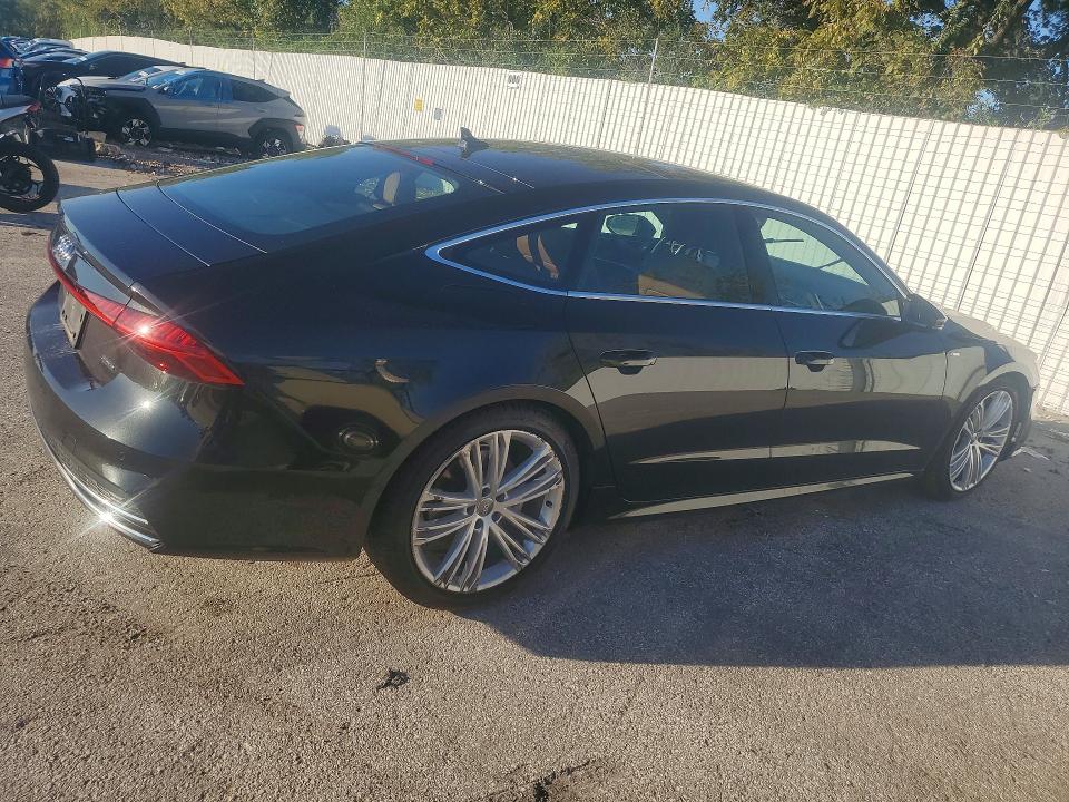 Фото 3 с аукциона – 2019 AUDI A7 с VIN WAUU2AF25KN080800
