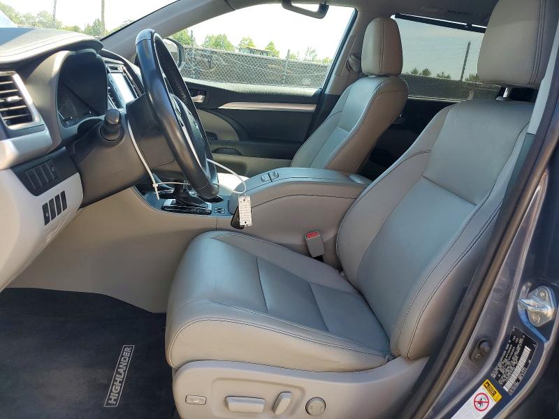 Photo 7 from auction – 2015 TOYOTA HIGHLANDER with VIN 5TDJKRFH2FS214655