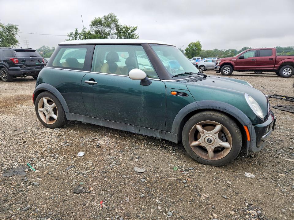 Photo 4 from auction – 2003 MINI COOPER with VIN WMWRC33413TE18214