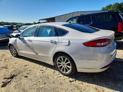 Photo 2 from auction – 2017 FORD FUSION with VIN 3FA6P0LU3HR347912