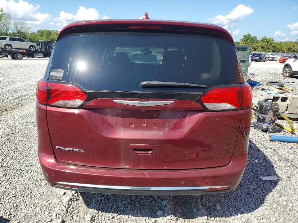Photo 6 from auction – 2018 CHRY PACIFICA with VIN 2C4RC1FG7JR129000