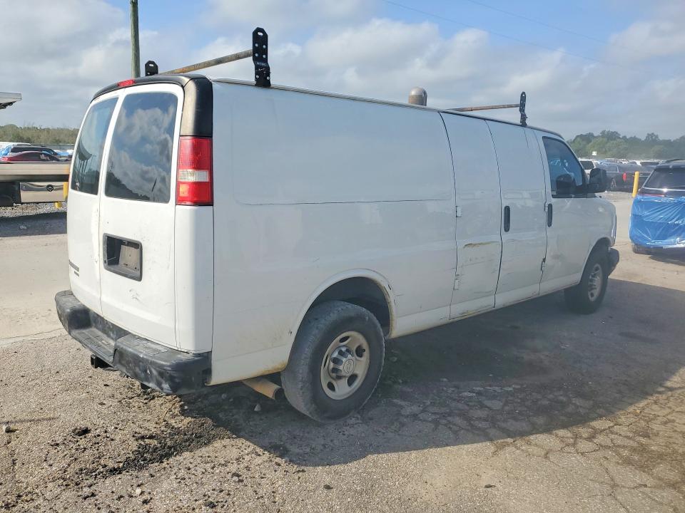 Photo 3 from auction – 2016 CHEVROLET EXPRESS G2500 with VIN 1GCWGBFF6G1153208