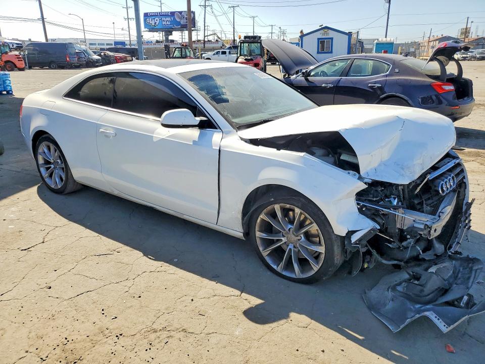 Фото 4 с аукциона – 2014 AUDI A5 с VIN WAUCFAFR0EA053111