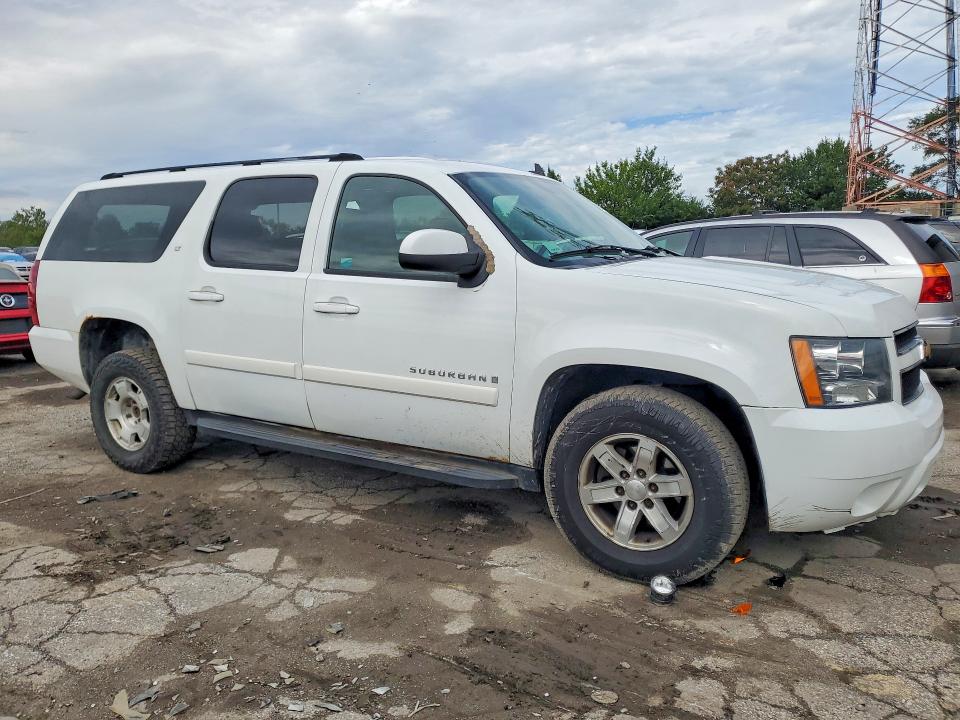 Photo 4 from auction – 2007 CHEVROLET SUBURBAN with VIN 1GNFK16337J231613