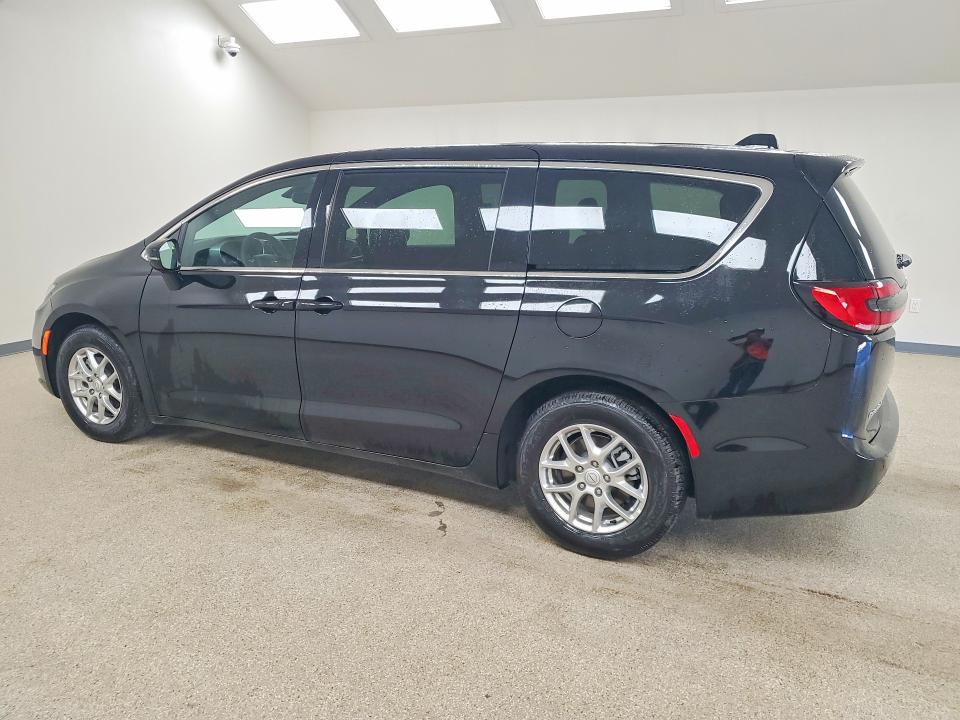 Photo 2 from auction – 2026 CHRYSLER PACIFICA with VIN 2C4RC1BG9TR283457