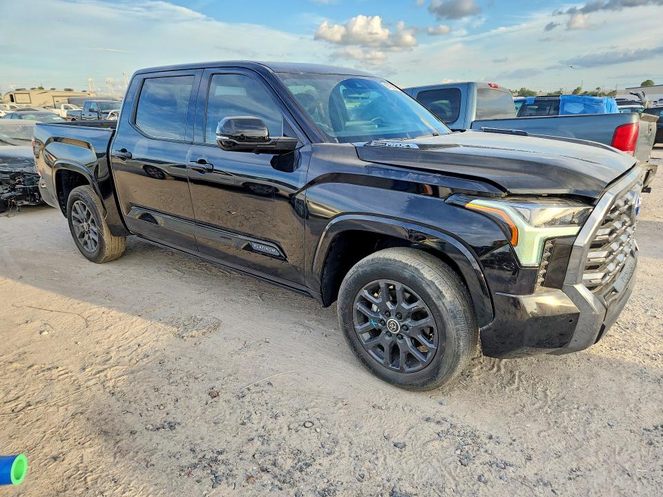 Photo 4 from auction – 2024 TOYOTA TUNDRA with VIN 5TFNC5DB9RX079582