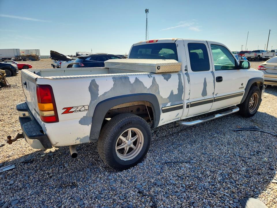 Photo 3 from auction – 2001 CHEVROLET SILVERADO with VIN 2GCEK19T511300254