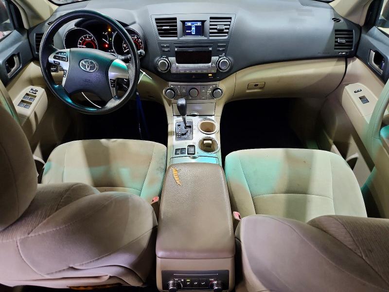 Photo 8 from auction – 2011 TOYOTA HIGHLANDER with VIN 5TDBK3EH3BS060812