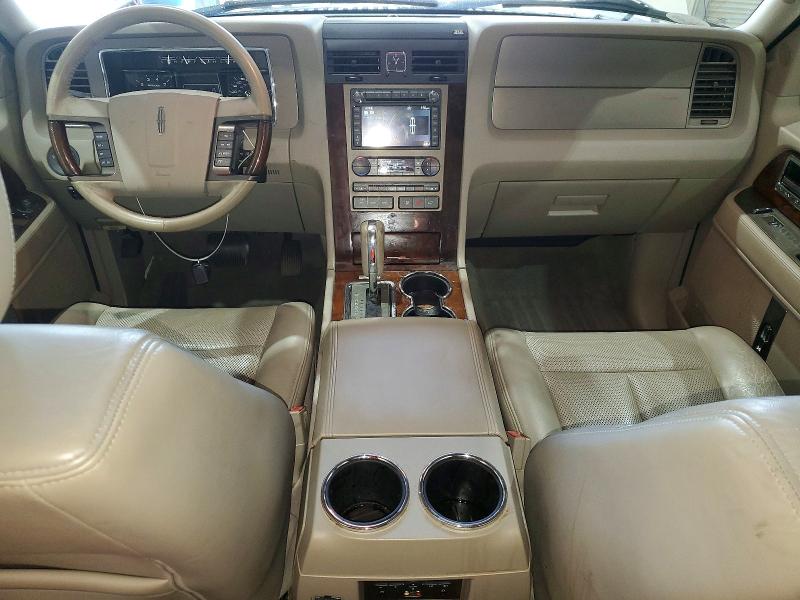 Photo 8 from auction – 2014 LINCOLN NAVIGATOR with VIN 5LMJJ2H59EEL07506